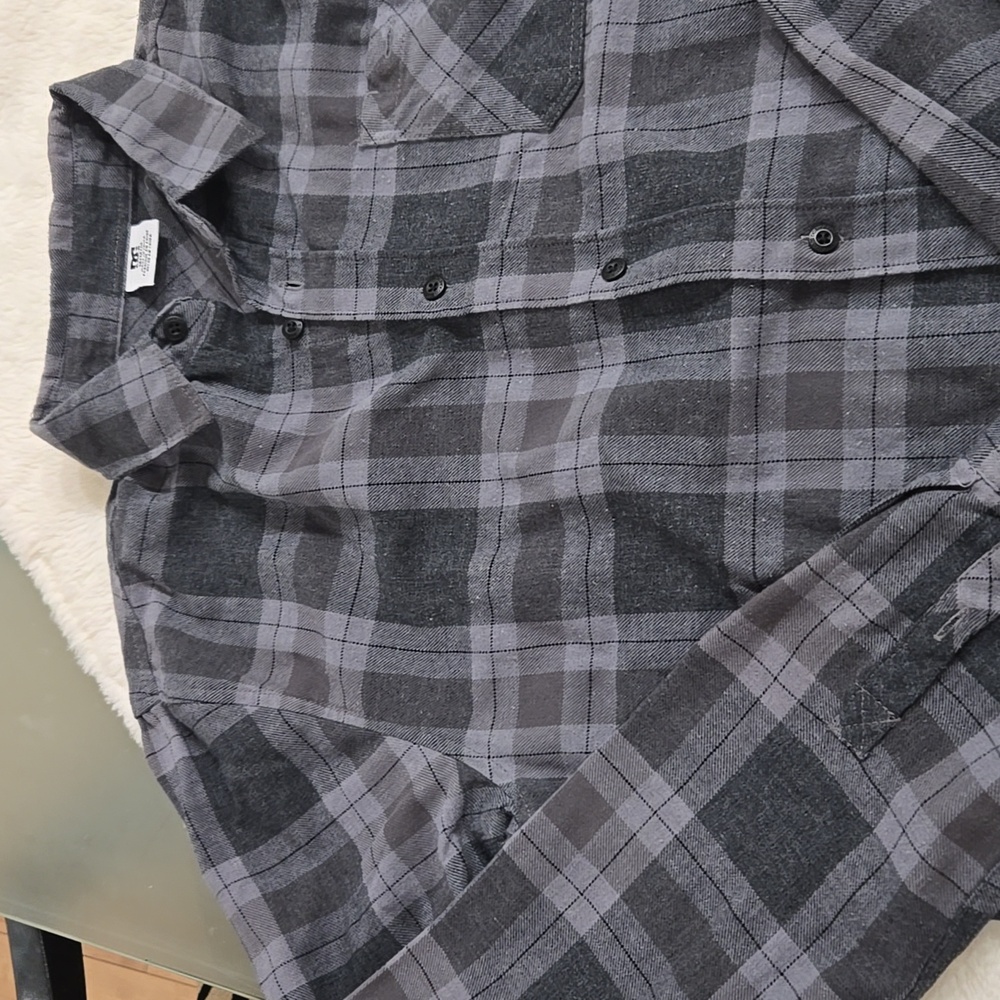 DC Men's Shirt - Picture 4 of 12
